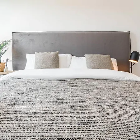 Lme10.3a - Bright Modern Flat With Amazing Terrace